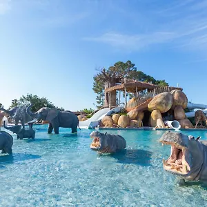**** Resort Sanguli & Spain